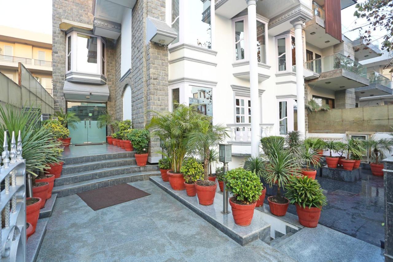 Hotel Windsor Castle Cyber City Gurgaon Exteriör bild