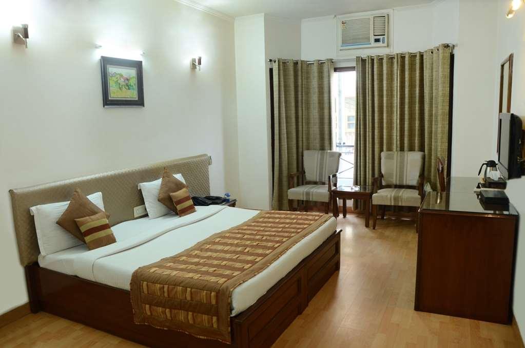 Hotel Windsor Castle Cyber City Gurgaon Rum bild